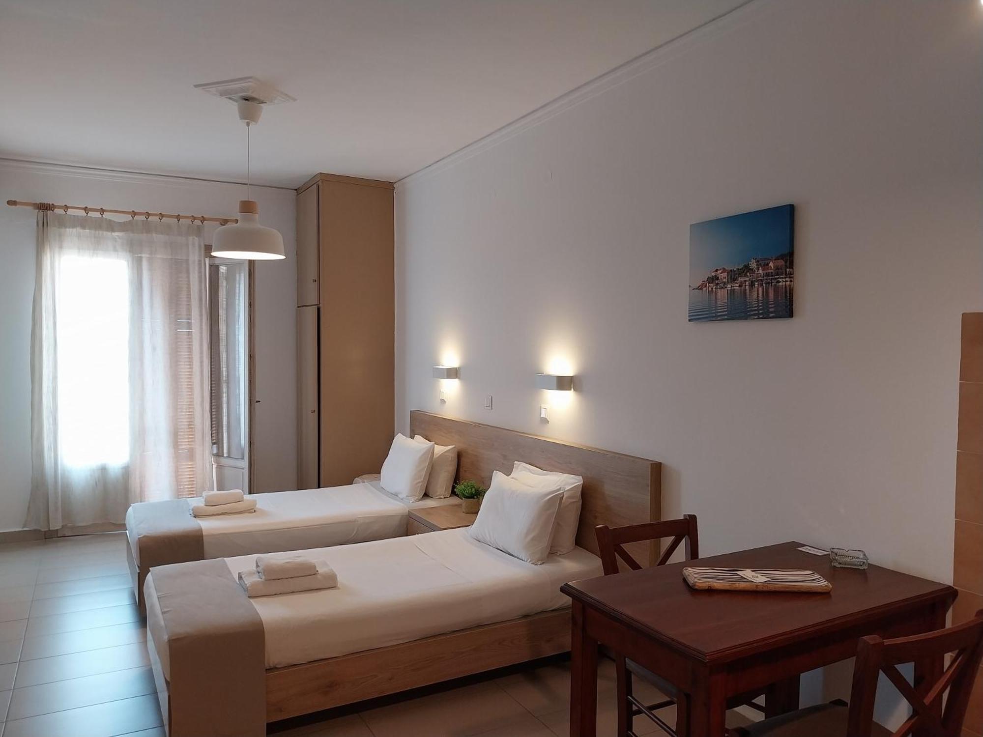 Papadatos Studios Argostoli  Luaran gambar