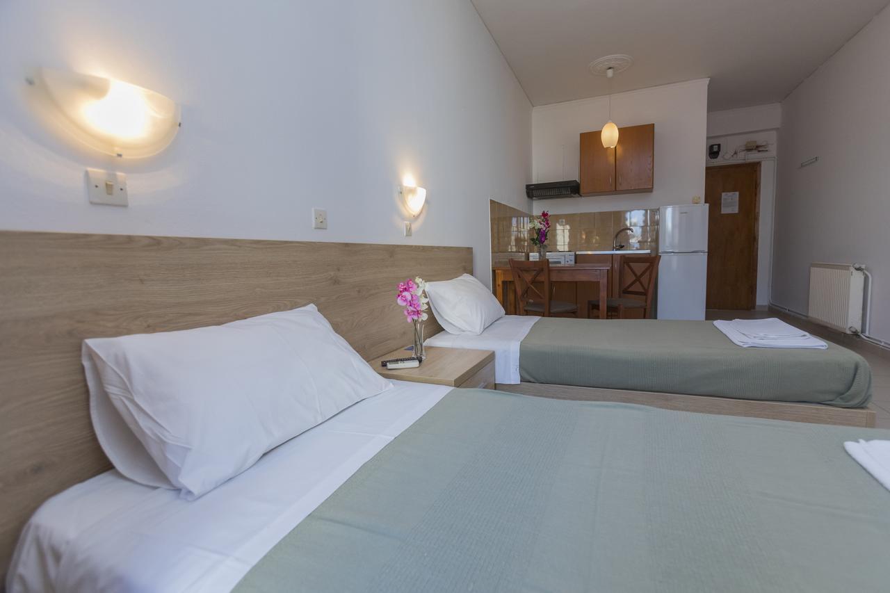Papadatos Studios Argostoli  Luaran gambar