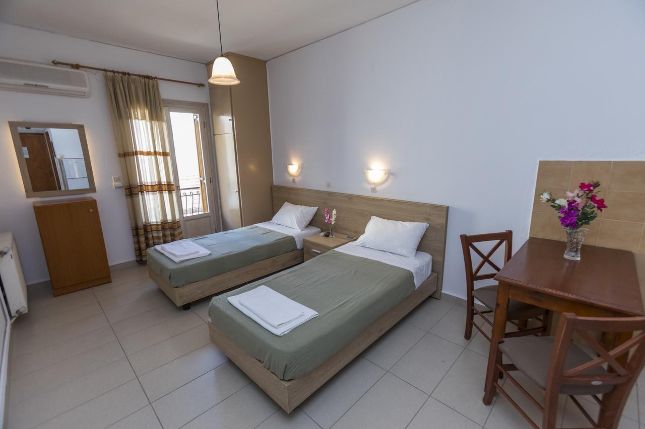 Papadatos Studios Argostoli  Luaran gambar